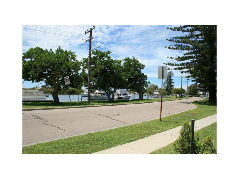 110/19-23 Marine Drive, Tea Gardens NSW 2324