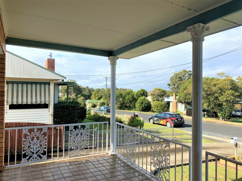 12 Elrington Avenue, West Kempsey NSW 2440