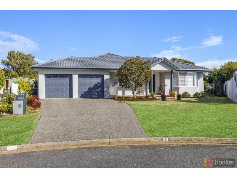 25 Athol Elliott Pl, South West Rocks NSW 2431
