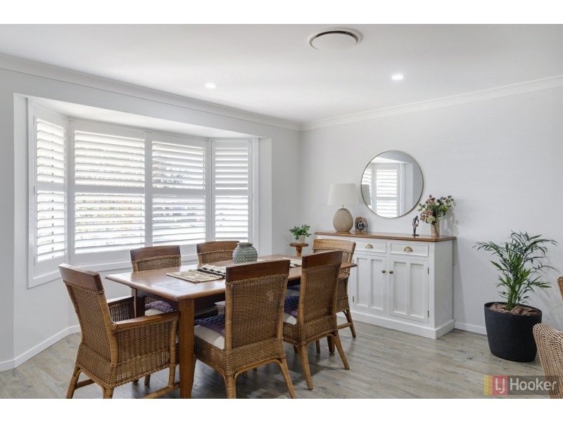 25 Athol Elliott Pl, South West Rocks NSW 2431