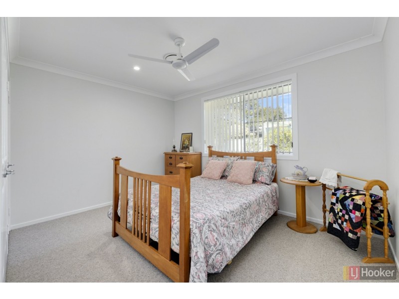 25 Athol Elliott Pl, South West Rocks NSW 2431