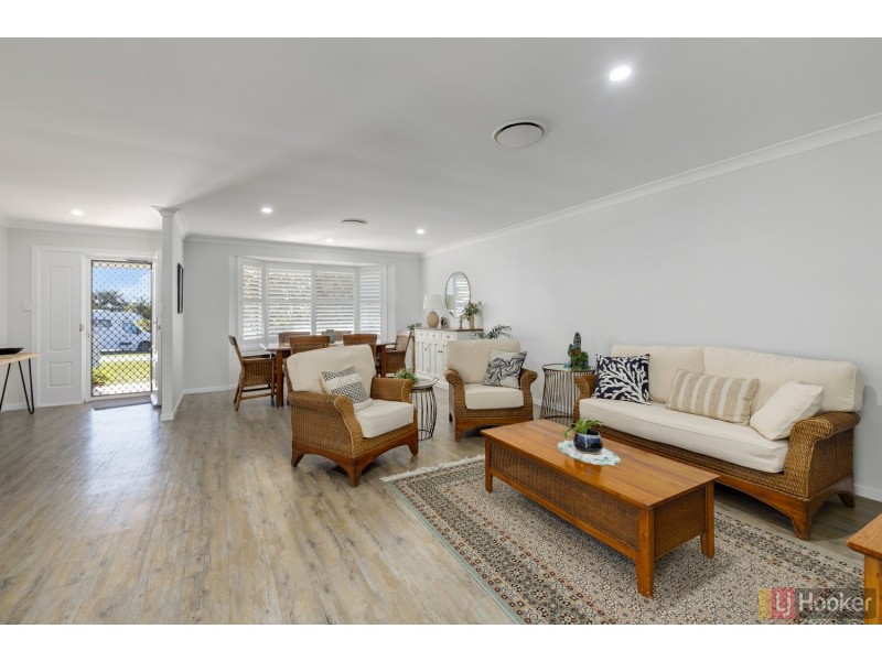 25 Athol Elliott Pl, South West Rocks NSW 2431