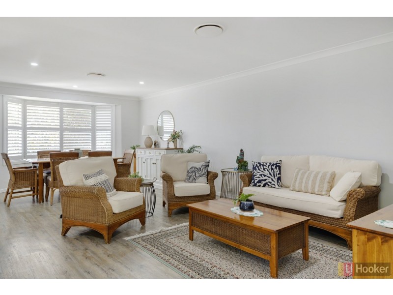 25 Athol Elliott Pl, South West Rocks NSW 2431