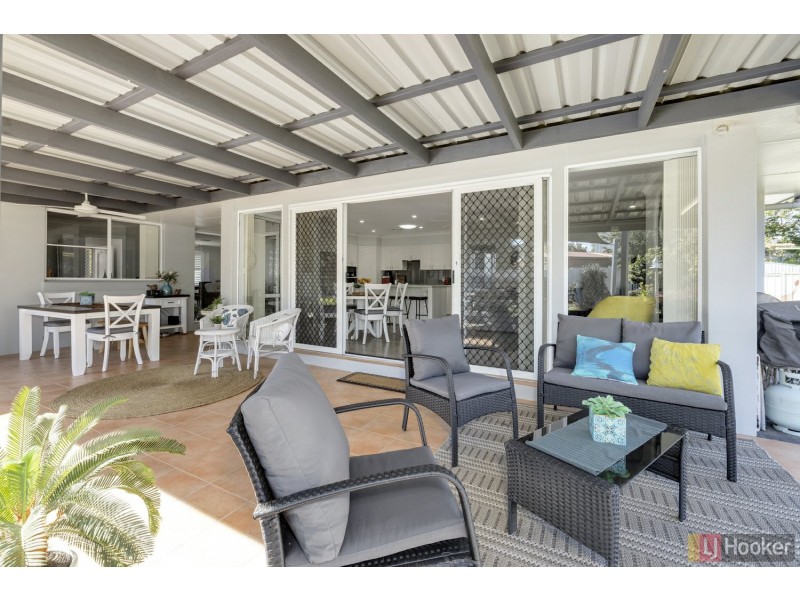 25 Athol Elliott Pl, South West Rocks NSW 2431