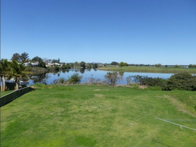 9 Russell Avenue, Smithtown NSW 2440