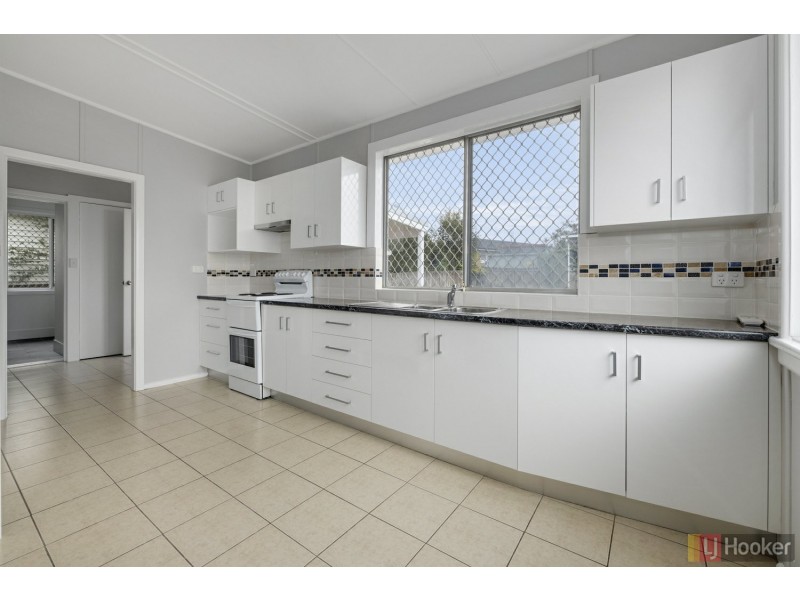 16 Elrington Avenue, West Kempsey NSW 2440