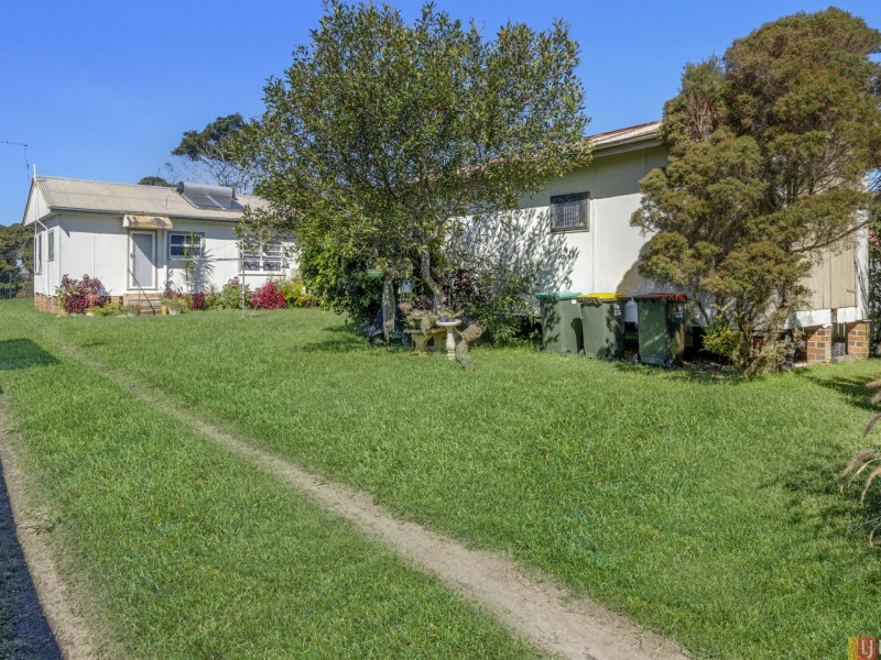 15 Russell Ave, Smithtown NSW 2440