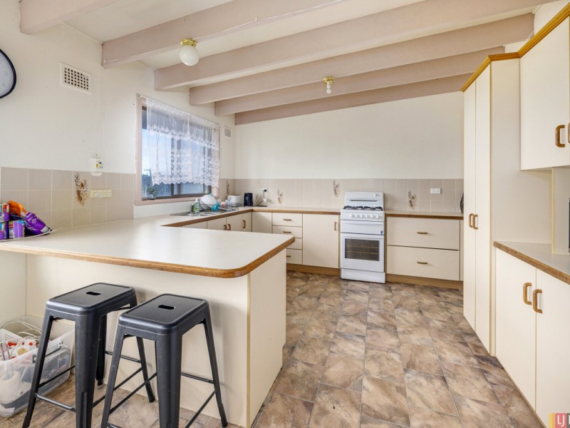 8 Ernest Larkin Street, East Kempsey NSW 2440