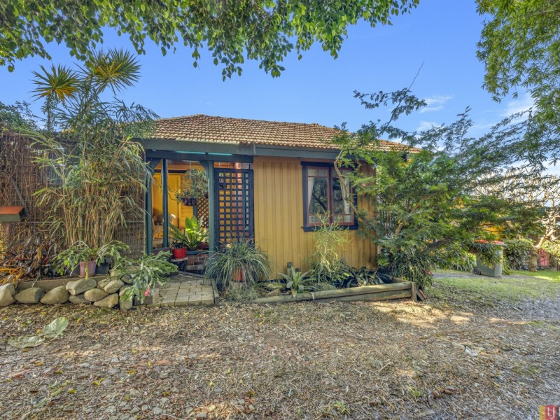 11 Greenfields Ave, West Kempsey NSW 2440