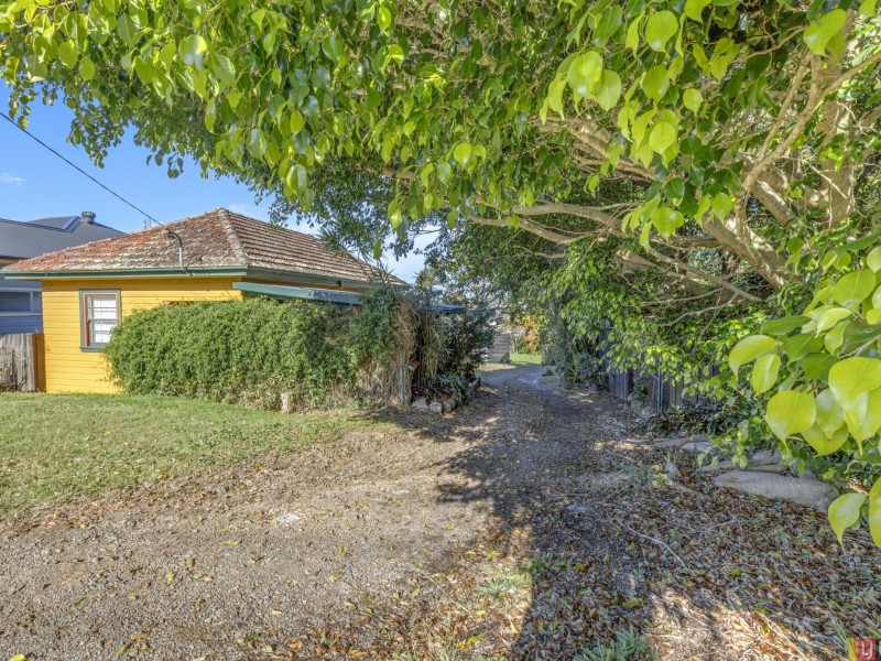 11 Greenfields Ave, West Kempsey NSW 2440