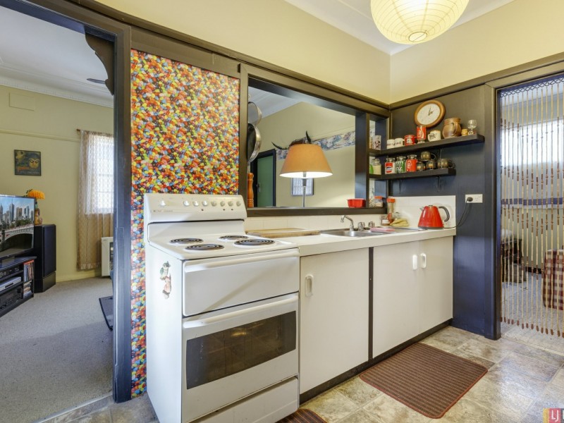 11 Greenfields Ave, West Kempsey NSW 2440