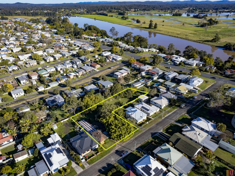 11 Greenfields Ave, West Kempsey NSW 2440