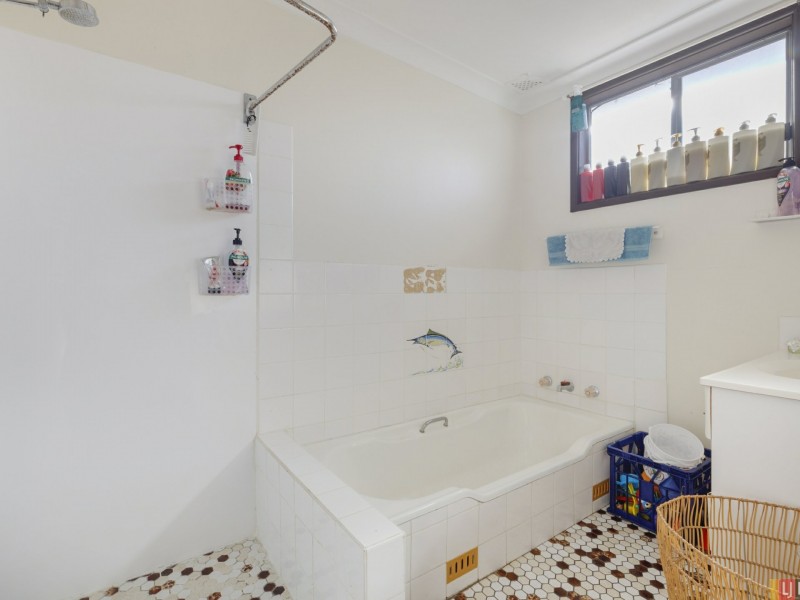 41 Clarence Ryan Ave, West Kempsey NSW 2440