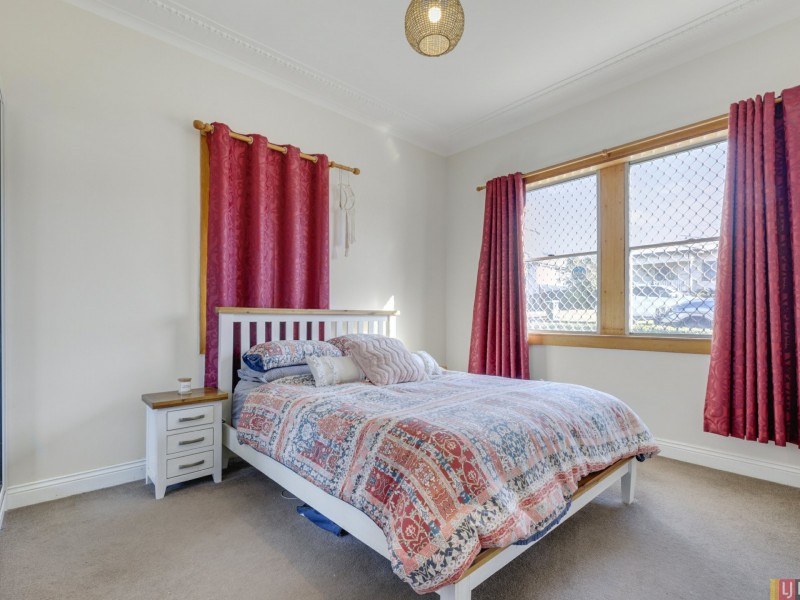 9 Greenfields Avenue, West Kempsey NSW 2440