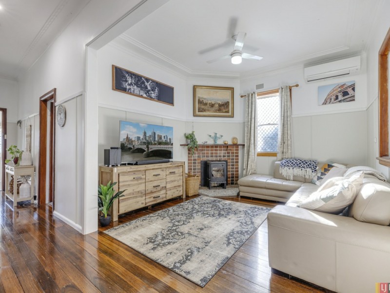 9 Greenfields Avenue, West Kempsey NSW 2440