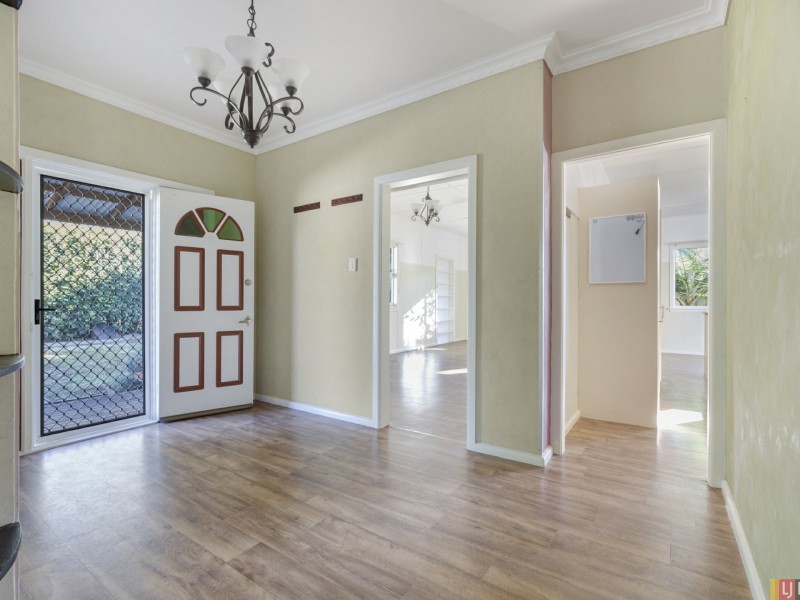 19 Albert Street, South Kempsey NSW 2440