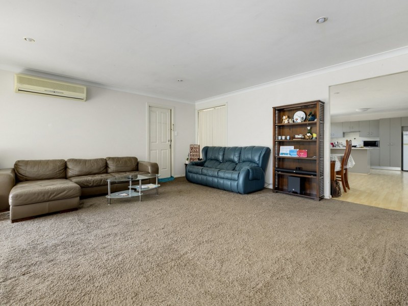 11 Bert Dyson Place, West Kempsey NSW 2440