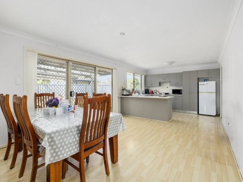 11 Bert Dyson Place, West Kempsey NSW 2440