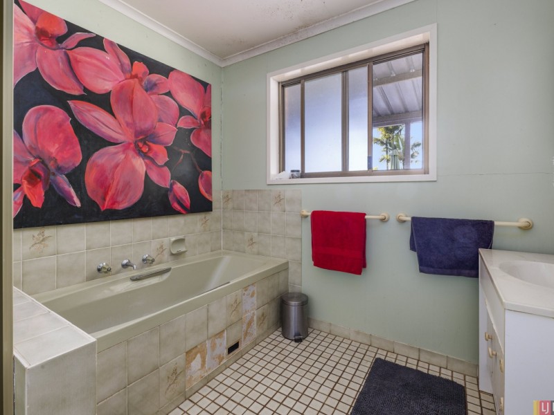 583 Beranghi Road, Crescent Head NSW 2440