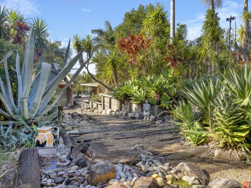 583 Beranghi Road, Crescent Head NSW 2440