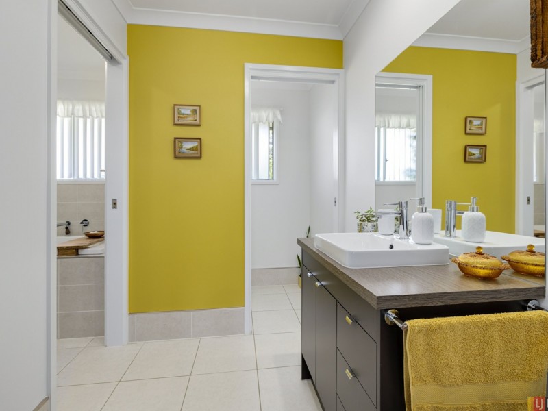 52 Waratah Drive, Yarravel NSW 2440