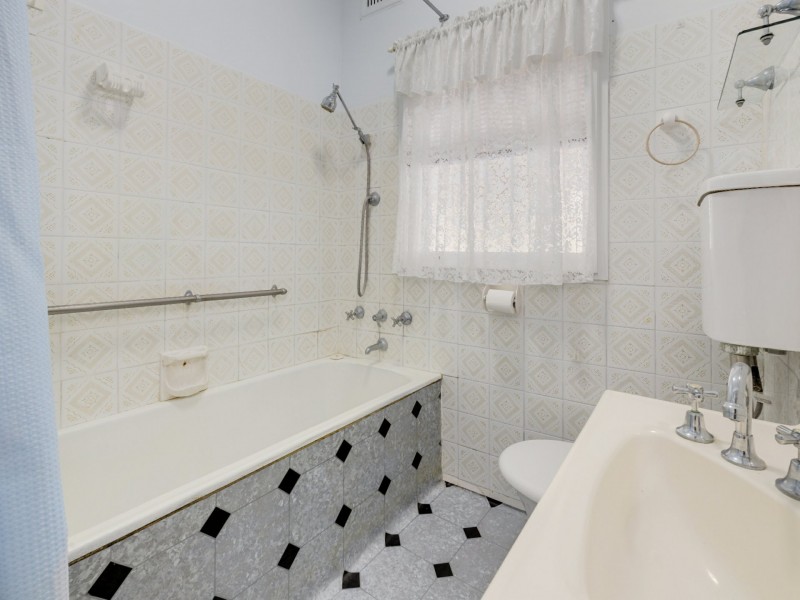 31 Broughton Street, West Kempsey NSW 2440