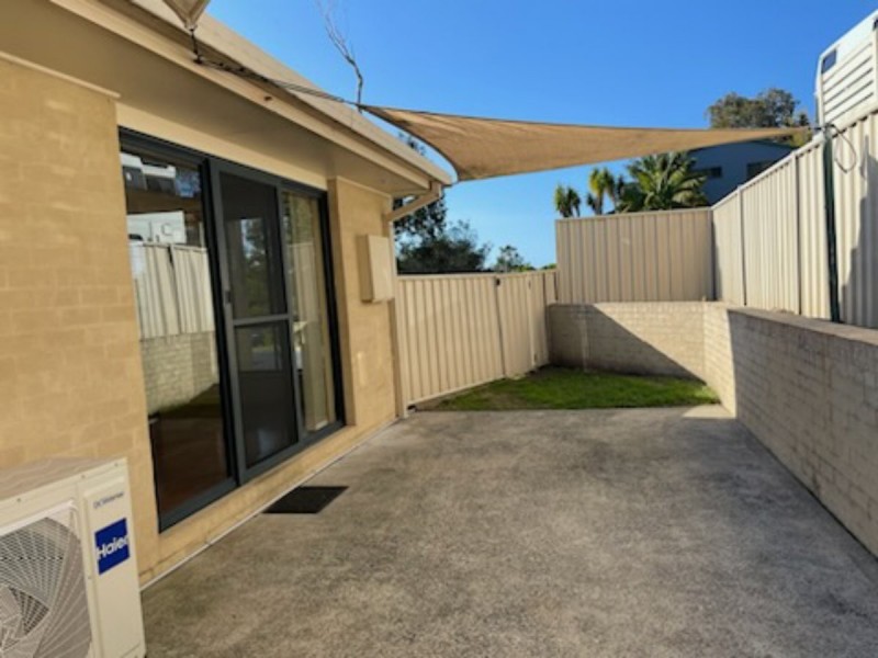 4 Charles Parry Street, Crescent Head NSW 2440