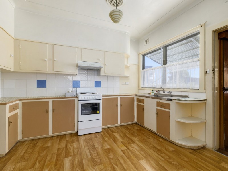 8 Memorial Avenue, Kempsey NSW 2440