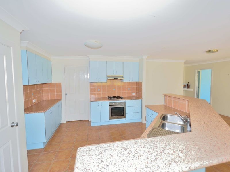 8 Cecil Baldwin Close, West Kempsey NSW 2440