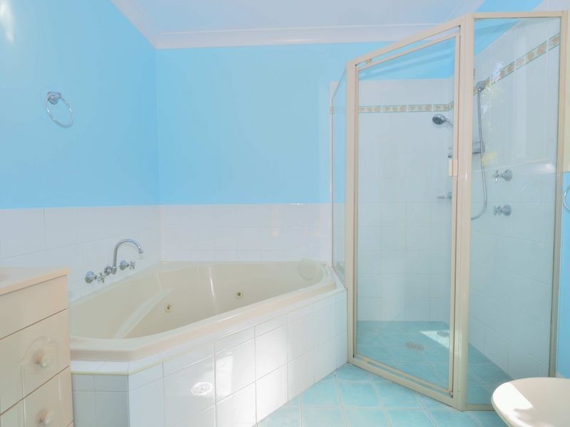 8 Cecil Baldwin Close, West Kempsey NSW 2440