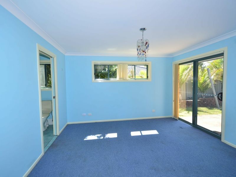 8 Cecil Baldwin Close, West Kempsey NSW 2440