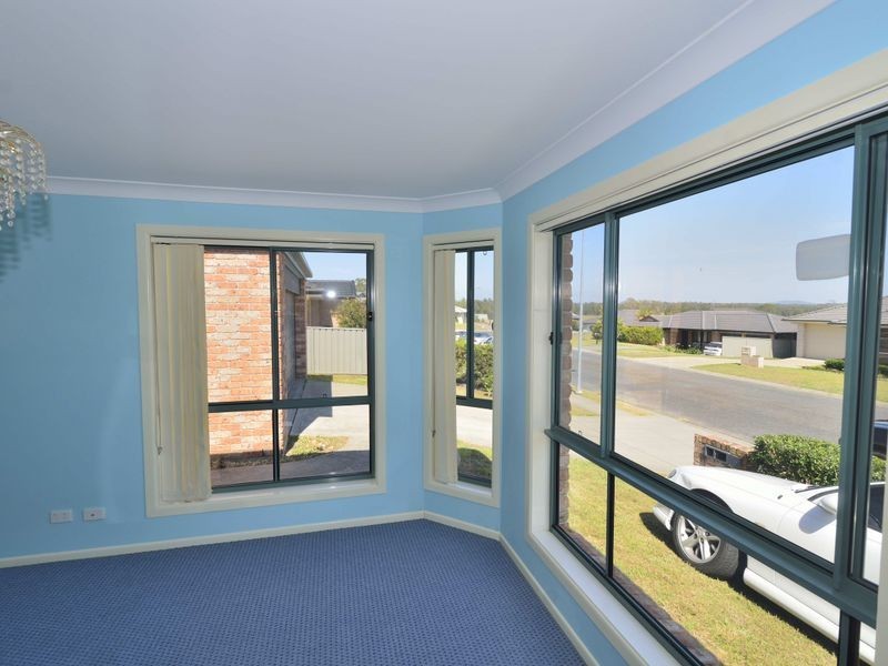 8 Cecil Baldwin Close, West Kempsey NSW 2440