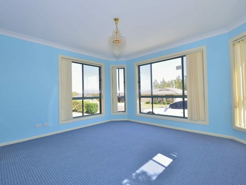 8 Cecil Baldwin Close, West Kempsey NSW 2440