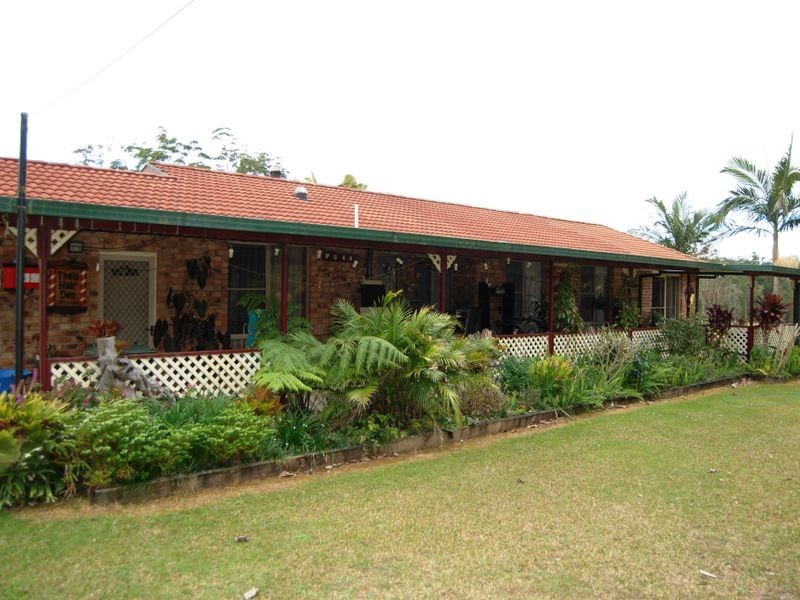 33 Barraganyatti Hut Rd, Stuarts Point NSW 2441