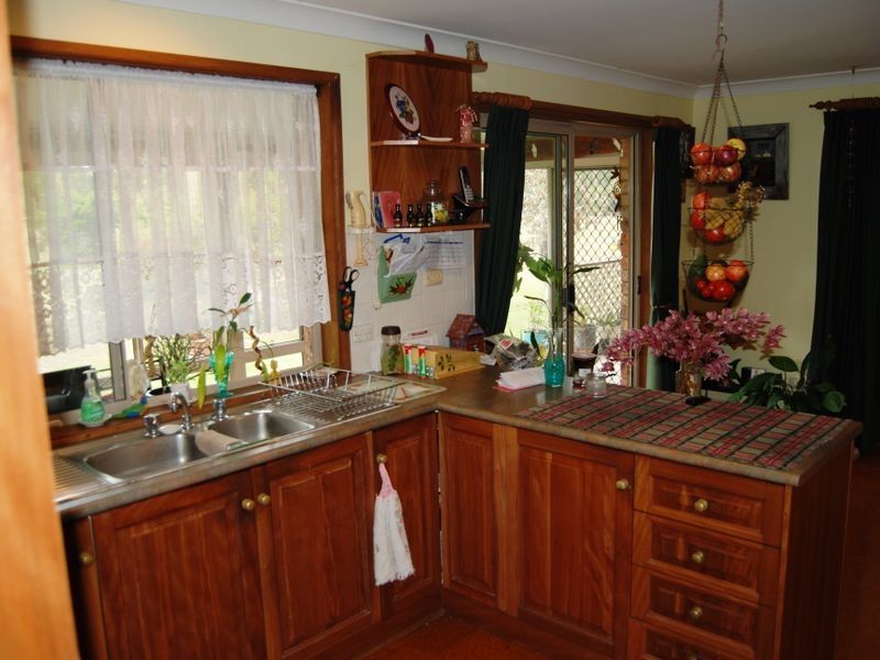 33 Barraganyatti Hut Rd, Stuarts Point NSW 2441