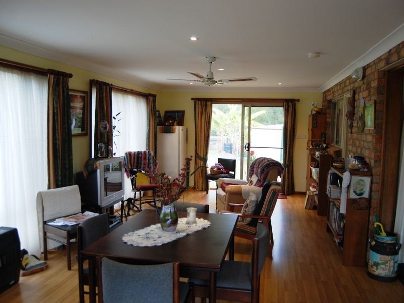 33 Barraganyatti Hut Rd, Stuarts Point NSW 2441