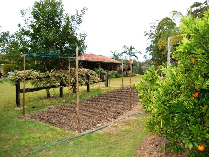 33 Barraganyatti Hut Rd, Stuarts Point NSW 2441