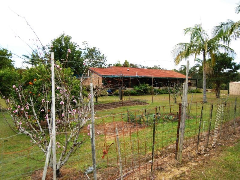 33 Barraganyatti Hut Rd, Stuarts Point NSW 2441