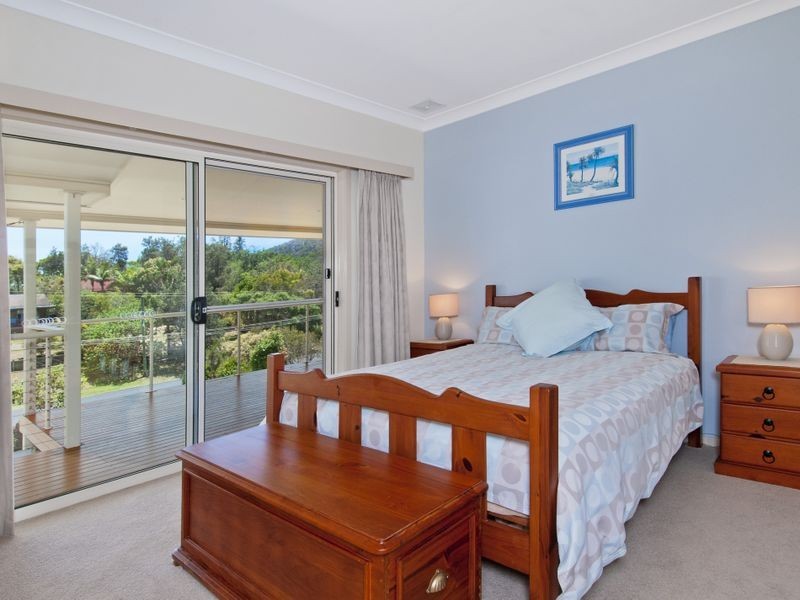 12 Home Street, Hat Head NSW 2440