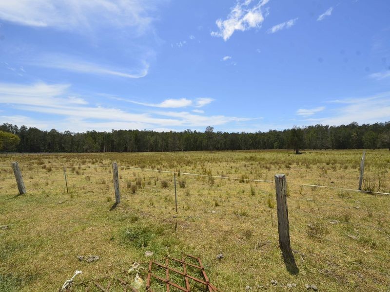 653 Maria River Rd, Crescent Head NSW 2440