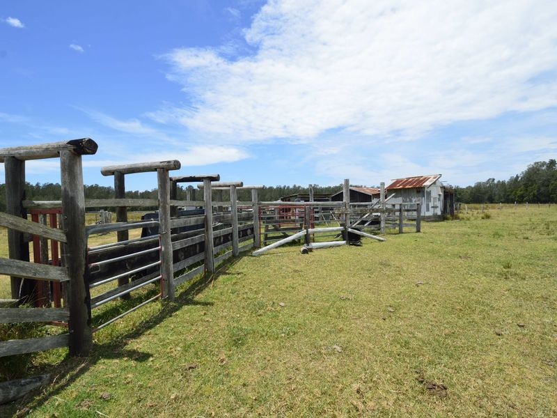 653 Maria River Rd, Crescent Head NSW 2440