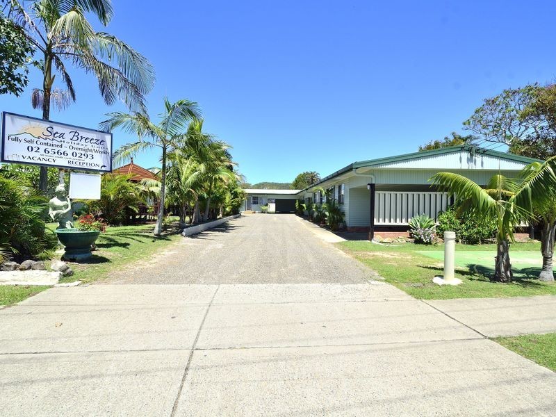 1 Baker Drive, Crescent Head NSW 2440