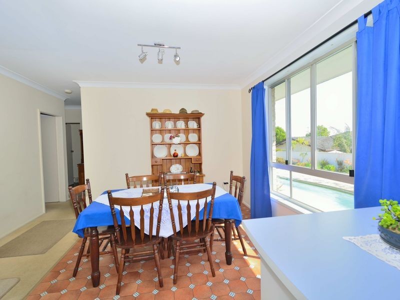 2 Ronald Robinson Pl, Kempsey NSW 2440