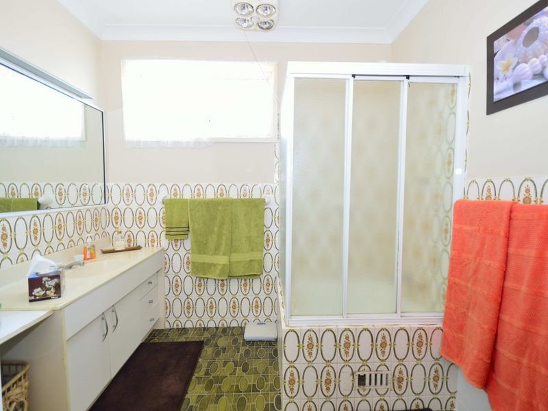2 Ronald Robinson Pl, Kempsey NSW 2440
