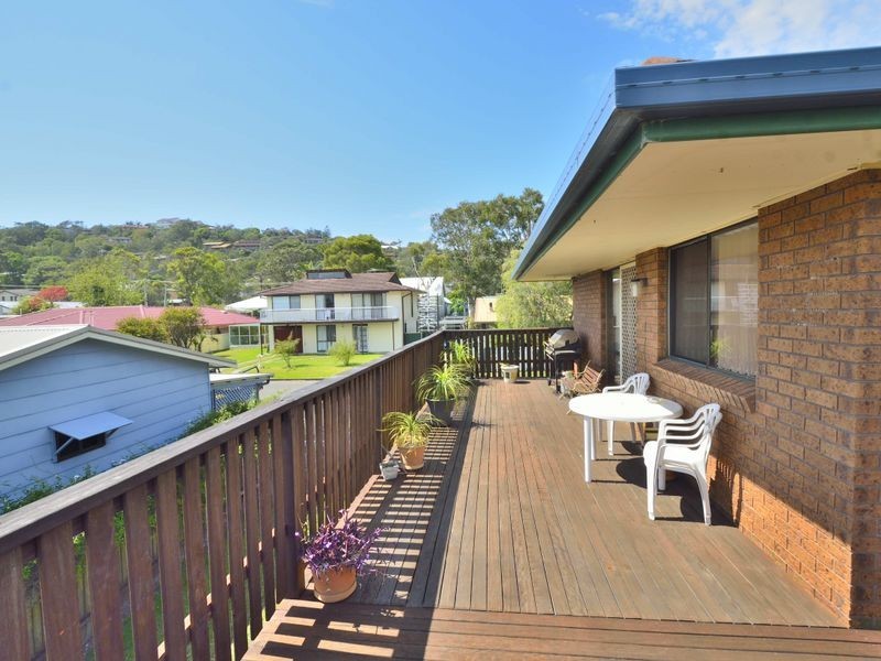 27 Hodgson St, Crescent Head NSW 2440