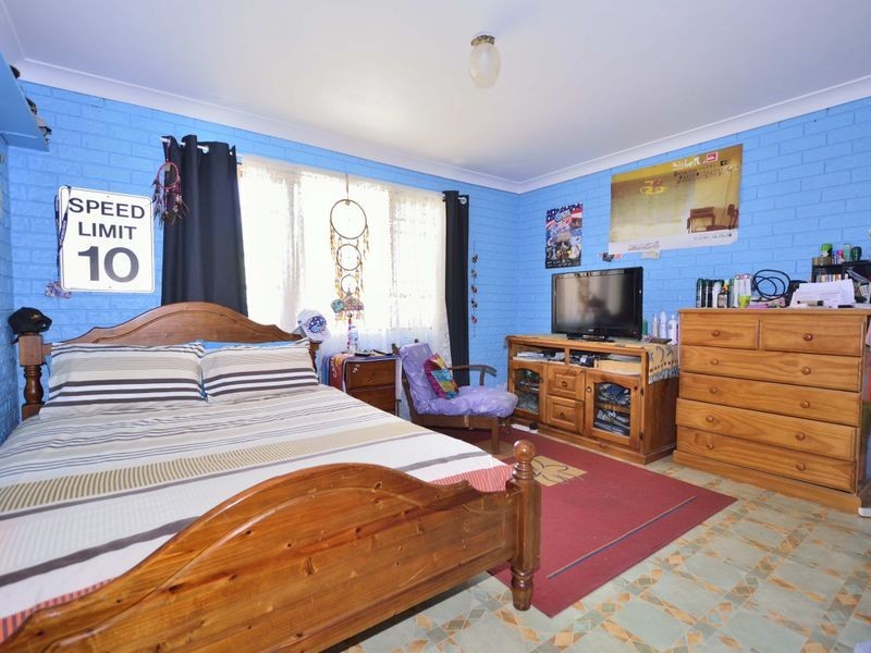 27 Hodgson St, Crescent Head NSW 2440