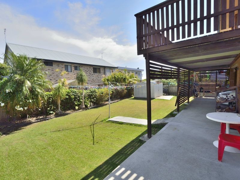 27 Hodgson St, Crescent Head NSW 2440