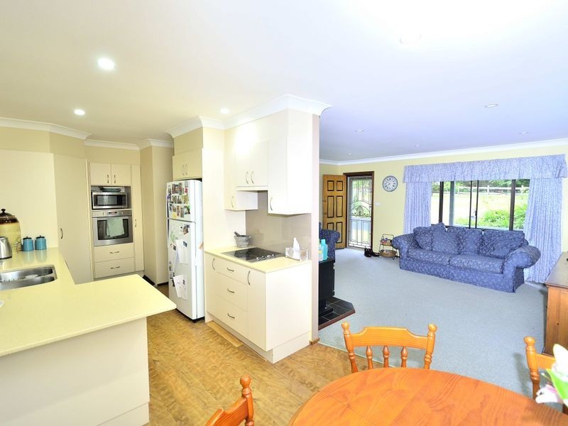 24 Stewart Place, Euroka NSW 2440