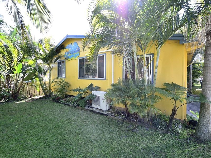 41 Straight Street, Hat Head NSW 2440