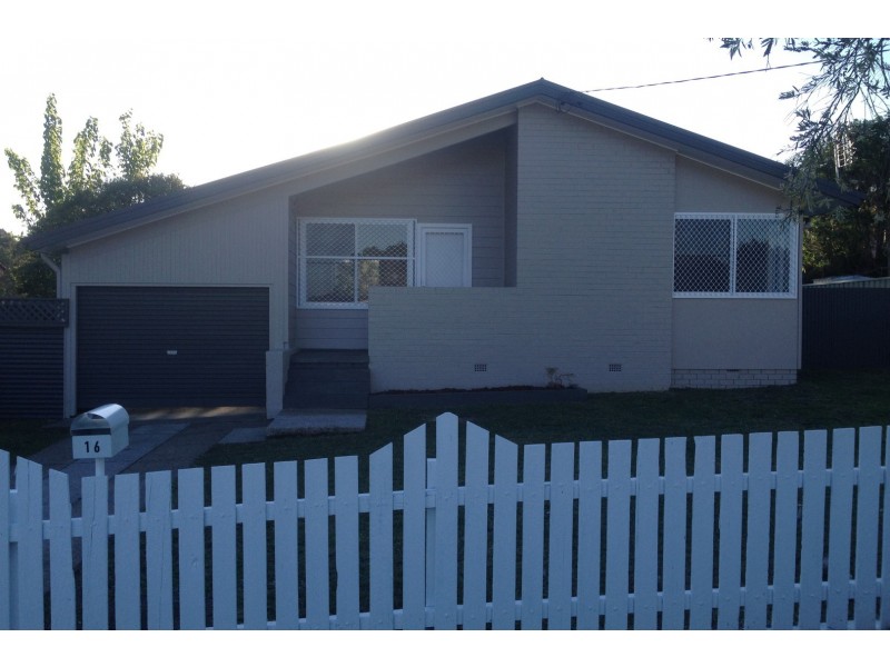 16 Robert Eggins Street, Kempsey NSW 2440